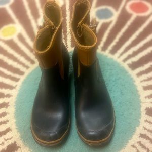 SOREL ankle booties🖤 Waterproof!